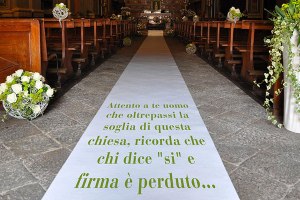 Tappeti nuziali personalizzati - foto via www.blog.tappetosumisura.it