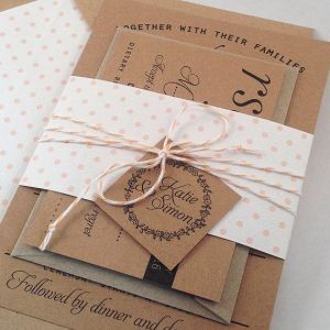 Decorazioni in sughero - foto via www.bloom-events.fr