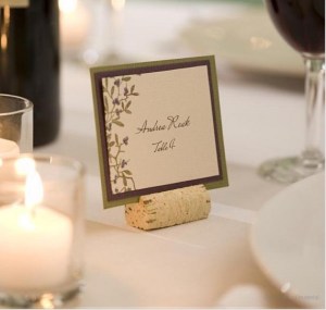 Decorazioni in sughero - foto via www.comepiaceate.it